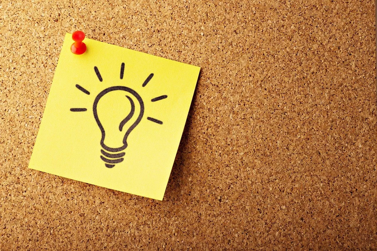 Lightbulb on a yellow post-it note