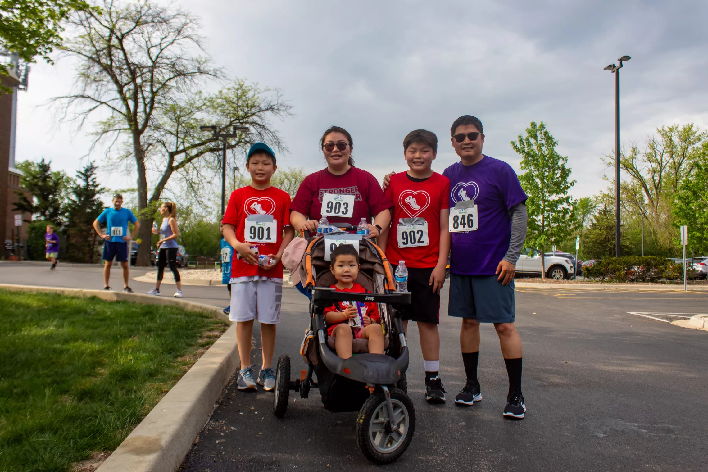 Healthy Kids Day 5k: family picture