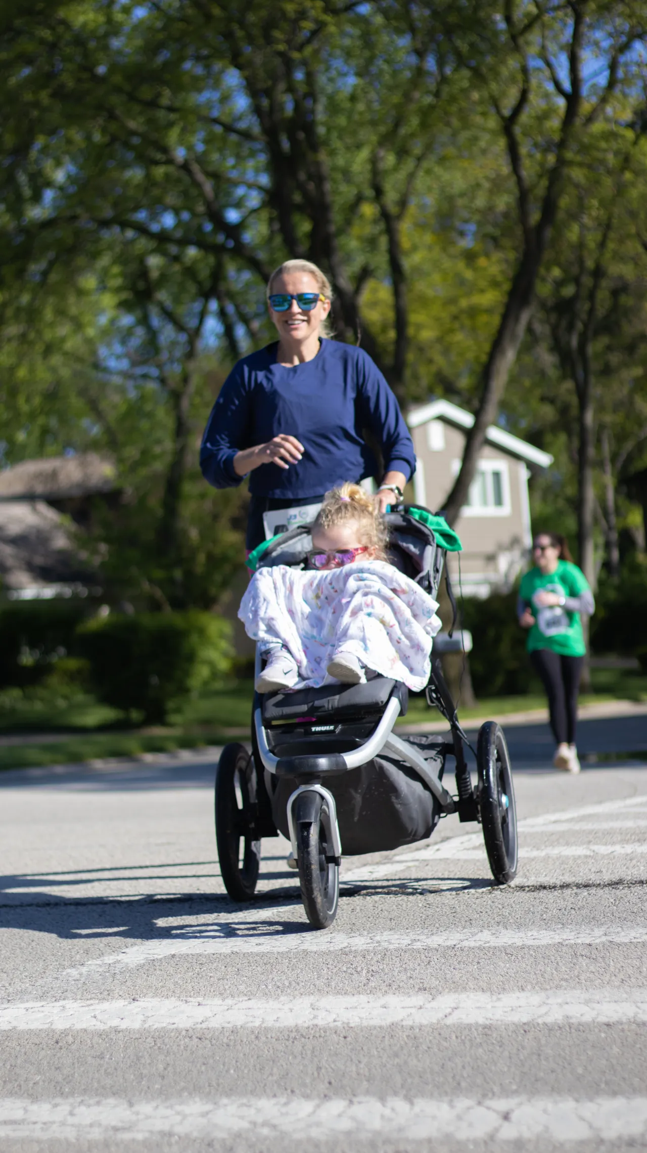 kid and mom running